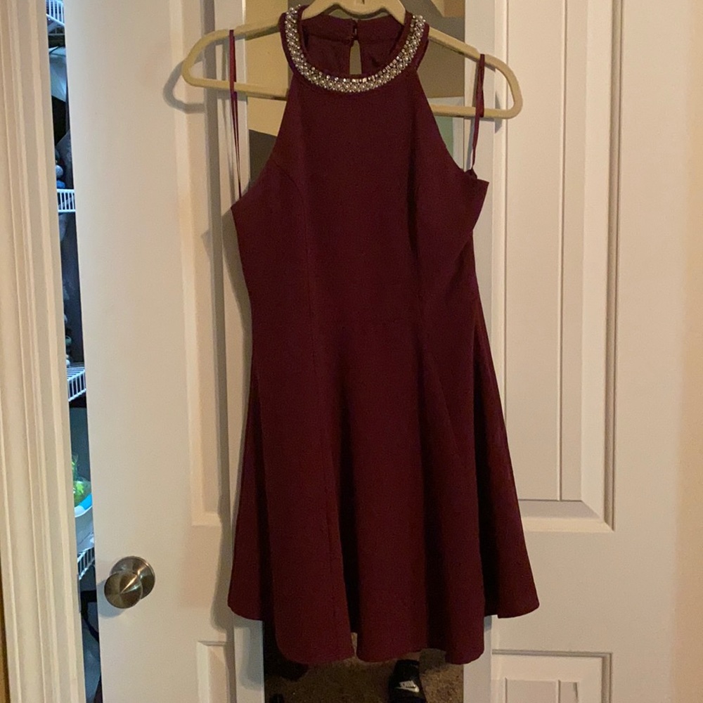 Beautiful maroon dress, size Small